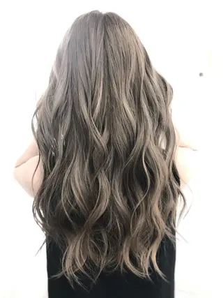 カラー れん/ハイトーン /エクステ/韓国風のヘアスタイル