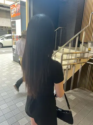 ロング ハイトーンカラー 坂本 翼のヘアスタイル