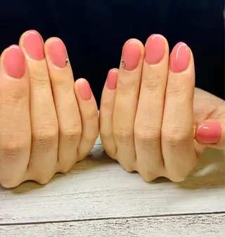 ネイル NailandEye Lucaの眉毛・アイブロウイメージ