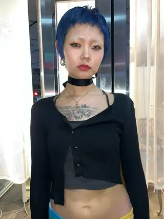 ショート lot Kanau ハイトーン／デザインのヘアスタイル