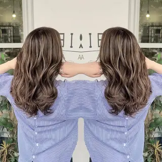 カラー セミロング cherie所属・バレイヤージュ/ ハイライト/大内格のヘアスタイル