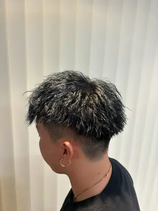 カラー 伊藤 杏奈のヘアスタイル