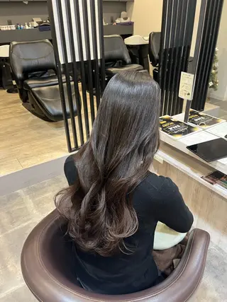 ロング 𝗕𝗼𝗻𝗵𝗲𝘂𝗿西梅田所属・ノンダメージ® 稲垣  いおりのヘアスタイル