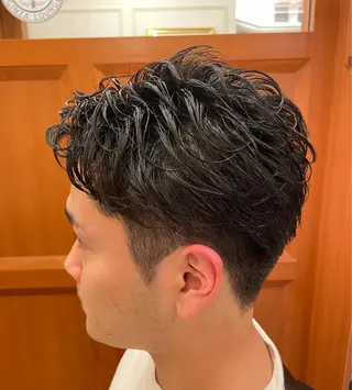 ショート パーマ メンズ 【24時まで営業✨】 吉本 成樹のヘアスタイル