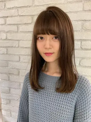 セミロング カラー パーマ ヘアアレンジ ネイル マツエク・マツパ レイヤー＆カラー 人気美容師倉崎涼のヘアスタイル