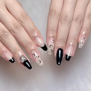 ネイル Mari 🎀六月移転のネイルデザイン