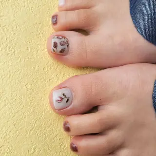 ネイル 🌲🌳🚪iiit o🌲🌳🌲のネイルデザイン