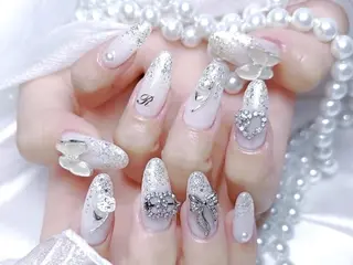 ネイル Hanya 🌈のネイルデザイン