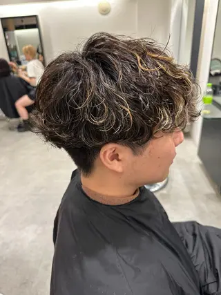 ショート パーマ メンズ is by fifth所属・fifth 山中達也のヘアスタイル