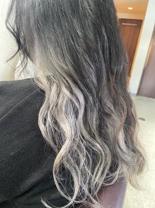 ロング カラー 千上 結希奈のヘアスタイル