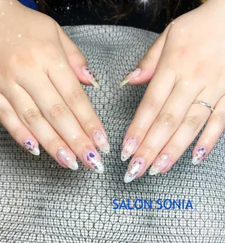 ネイル 小顔・毛穴・たるみ ネイル　似内真樹のエステ・リラクイメージ