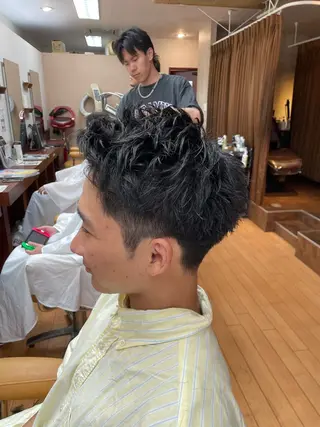 ショート メンズ ルキ🌈ブリーチカラ ー&メンズパーマ🦄のヘアスタイル