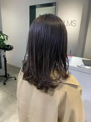 セミロング カラー 飯塚 昇太のヘアスタイル