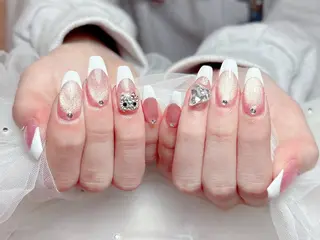 ネイル Bél Nail salonのネイルデザイン