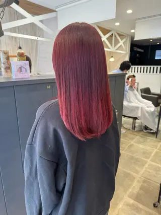 ロング カラー 細沼 葵のヘアスタイル