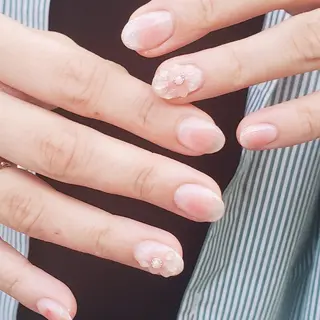 ネイル MOM  原宿店所属・MoM マムネイル原宿のネイルデザイン