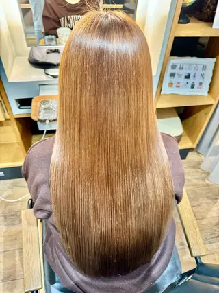 セミロング afloatkobe所属・美髪/髪質改善 川口凌弥のヘアスタイル