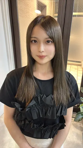 ミディアム カラー GiseL みゆうのヘアスタイル