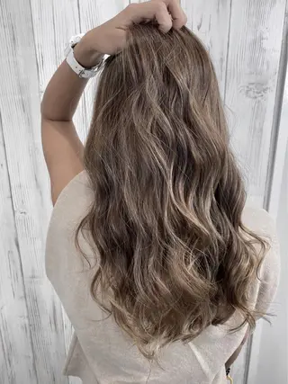 ロング _WHITE+ 南海難波店のヘアスタイル