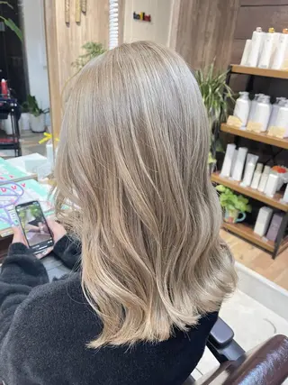 ロング カラー i  plus＋所属・髪質改善で 憧れの潤艶美髪にのヘアスタイル