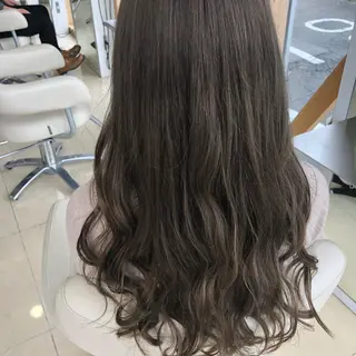 カラー 牧野 佳樹のヘアスタイル