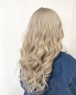 ロング ヤマグチ ヒカルのヘアスタイル