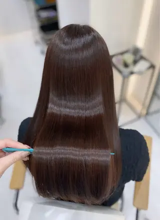 ロング 艶髪・透明感カラー・ 韓国ヘア・Yuriのヘアスタイル