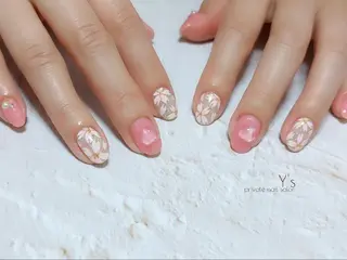 ネイル YUMI NAGAI  のネイルデザイン