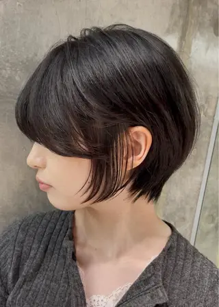 ショート カラー 似合わせカット✂️✖ 地毛風縮毛矯正のヘアスタイル