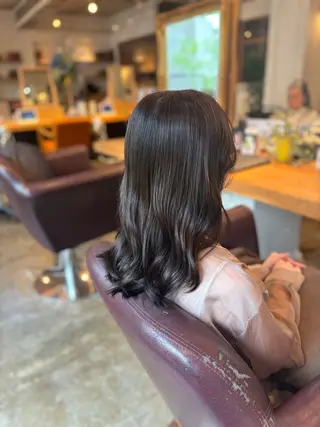 セミロング カラー 髪質改善カラー ベージュ🤎YUMEのヘアスタイル