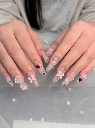 ネイル Chiara チップ長さ出しのネイルデザイン