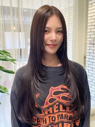 ロング 韓国風レイヤーカット 🇰🇷yumiのヘアスタイル