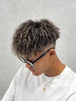 ショート カラー パーマ メンズ EDEN店長／ 短髪／パーマ職人🔥のヘアスタイル