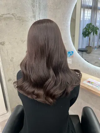 カラー よしもと ひなのヘアスタイル