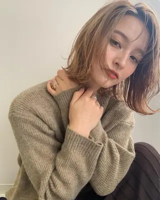 ミディアム カラー ヘアアレンジ 髪質改善支持率 No. 1✨mayuのヘアスタイル