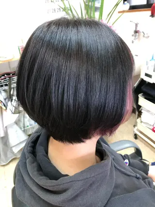 ショート カラー ヘアサロン モカ所属・石塚 浩のヘアスタイル