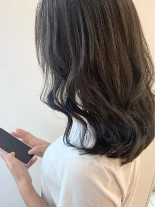 ミディアム カラー 西山梨々【12/1〜 産休を頂きます🎀】のヘアスタイル