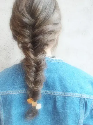 ロング カラー ヘアアレンジ EMANON天神所属・Hitomi Ezakiのヘアスタイル