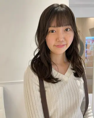 ミディアム カラー パーマ ヘアアレンジ メンズ キッズ ネイル マツエク・マツパ 🫧垢抜けヘア🫧 SHIORIのヘアスタイル