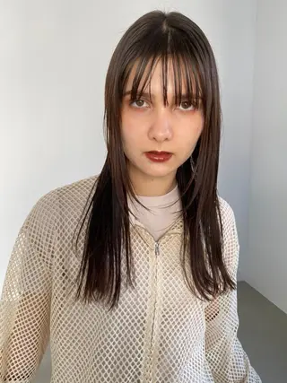 カラー ミディアム CEINE+ officialのヘアスタイル