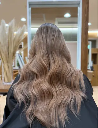 ロング カラー SHOJI LISAのヘアスタイル