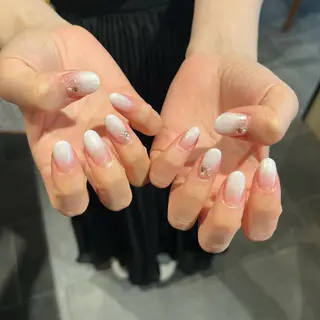 ネイル 鈴木 里奈のネイルデザイン