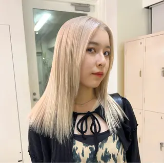 カラー 艶 ハイトーン✨ユキノのヘアスタイル