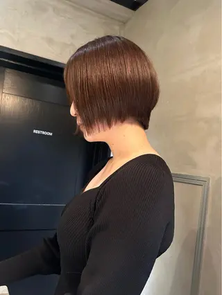 ショート カラー デザインカラー🖤 イシイレイのヘアスタイル