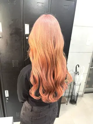 ロング 🌈カラー特化 ハイトーンけいと🌈のヘアスタイル