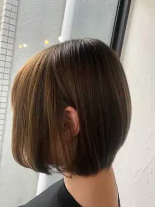 ショート カラー 髪質改善&ブリーチ 伊勢 祐一郎のヘアスタイル