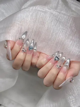 ネイル Lee アインのネイルデザイン