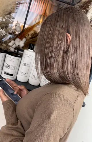 セミロング ❣️ハイトーン❣️ BLUE&Co.のヘアスタイル