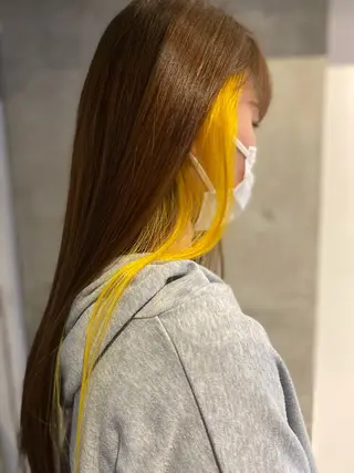 ロング カラー 室谷 侑奈のヘアスタイル