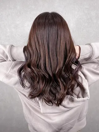 ミディアム カラー 井本翔太.髪質改善. ベージュ.グレージュのヘアスタイル